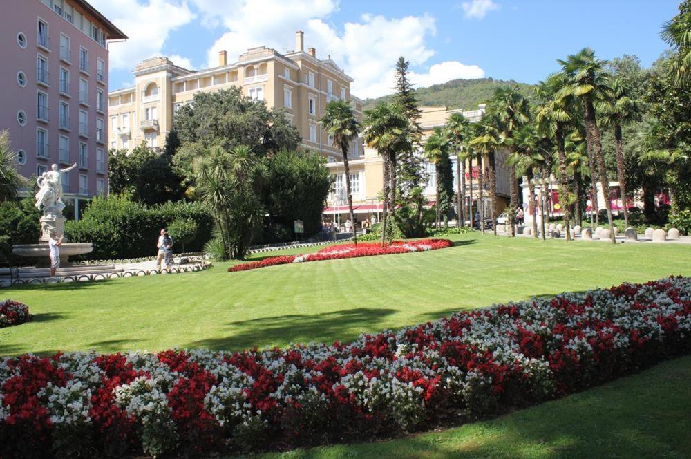 Villa Mariva Opatija Exteriör bild
