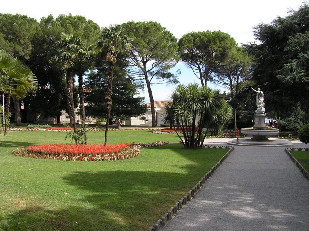 Villa Mariva Opatija Exteriör bild